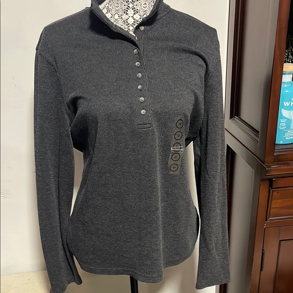 Women's Gray Button-Up Top